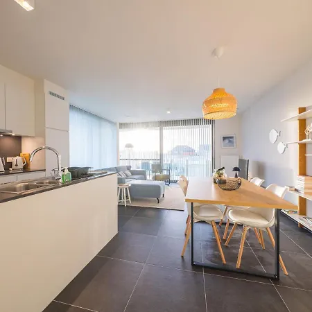 Spacious With Sunny Terrace Appartement