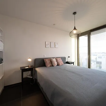 Spacious With Sunny Terrace