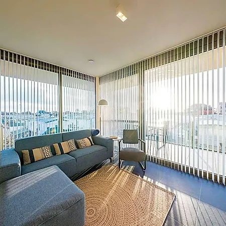 Spacious With Sunny Terrace *