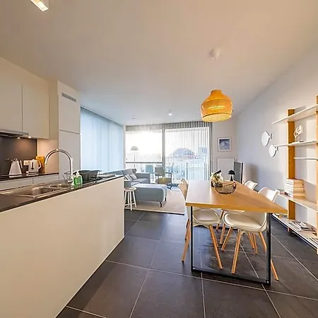 アパート Spacious With Sunny Terrace ミデルケルケ