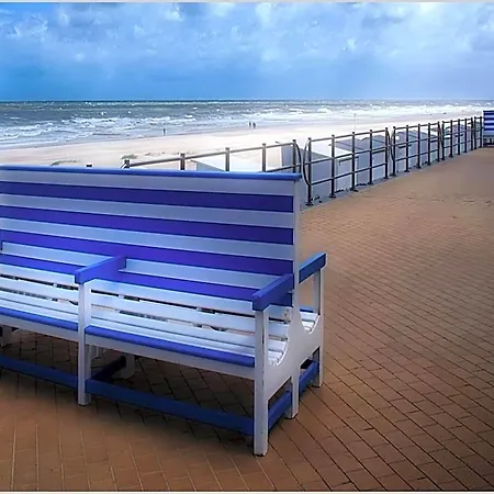 Spacious With Sunny Terrace * ミデルケルケ